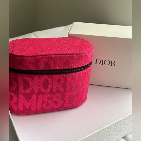 New, unused & authentic Miss Dior edition cosmetic bag. Limited edition - Picture 3 of 10
